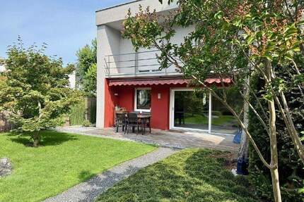 Etwas Besonderes: Haus mit stilvoll angelegtem Garten! - Karlsruhe Nordweststadt