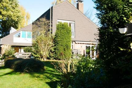 Mehrfamilienhaus zum Kauf - 980.000,00&nbsp;EUR Kaufpreis, ca.&nbsp; 327,00&nbsp;m&sup2; in Norderstedt (PLZ: 22848) Garstedt