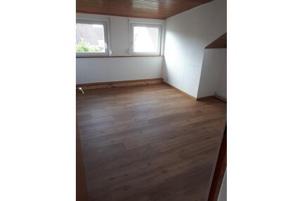 2-Zimmer DG-Wohnung - 500,00&nbsp;EUR Kaltmiete, ca.&nbsp; 40,00&nbsp;m&sup2; in Weingarten (PLZ: 88250)