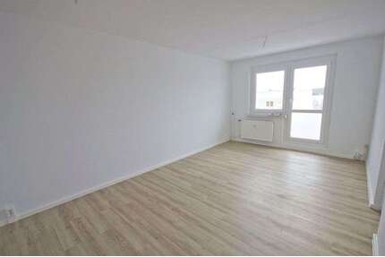 Wohnung zum Mieten in Halle (Saale) 344,00 € 68.63 m²