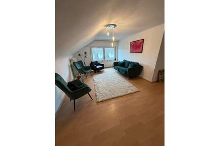 Charmante 2,5-Zimmer-Dachgeschosswohnung in Top-Lage von SB-Rothenbühl - Saarbrücken St Johann