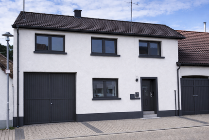 Haus zum Kaufen in Oberhausen-Rheinhausen 250.000,00 € 231.42 m²