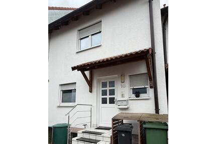 Haus zu vermieten 2100euro - 2.100,00&nbsp;EUR Kaltmiete, ca.&nbsp; 190,00&nbsp;m&sup2; in Heddesheim (PLZ: 68542)
