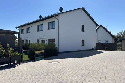 Haus zum Mieten in Bruckberg 1.520,00 € 140 m²
