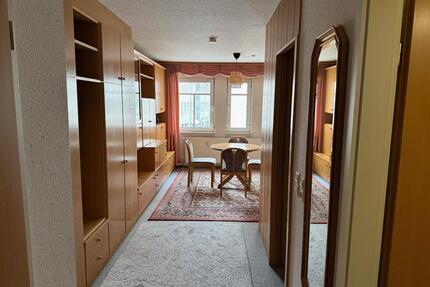 Möblierte 1,5 Zi.-Wohnung inkl TG Platz mitten in Albstadt