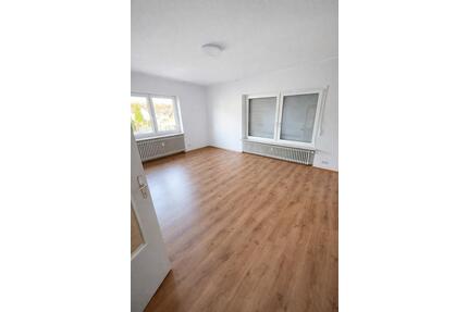 Renovierte 2 - 3 ZKB Wohnung (86 m²) mit Balkon & Garten - Spiesen-Elversberg