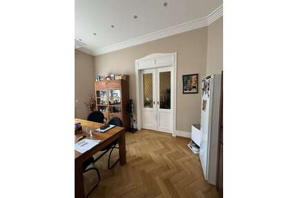 Wohnung zum Kaufen in Frankfurt am Main 690.000,00 € 159 m²