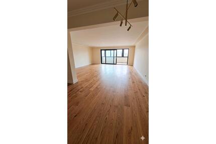 renovierte 4 ZimmerBalkon, nahe Schloss&Uni, 140 qm - Mannheim Almenhof