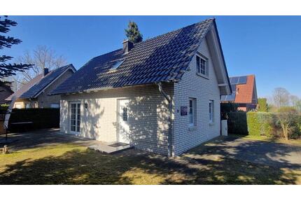 Traumhaus zwischen See und Golfplatz in Untergöhren - Malchow