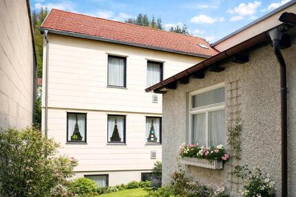Wohn- Mehrzweckgebäude 185qm - 79.000,00&nbsp;EUR Kaufpreis, ca.&nbsp; 185,00&nbsp;m&sup2; in Triberg im Schwarzwald (PLZ: 78098)