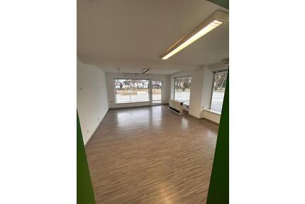 Zu Vermieten in Eichendorf - 500,00&nbsp;EUR Kaltmiete, ca.&nbsp; 68,00&nbsp;m&sup2; in Reisbach (PLZ: 94419) Englmannsberg