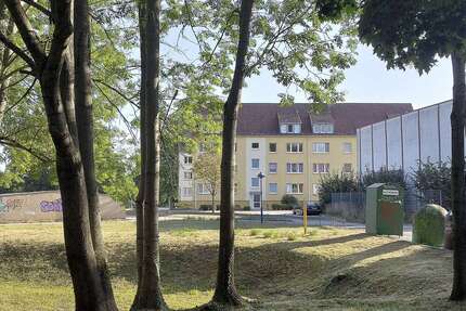 Wohnung zum Kaufen in Rötha 94.500,00 € 58.3 m²