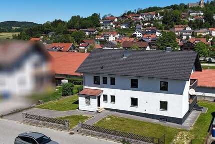 Haus zum Kaufen in Kirchberg i.Wald 375.000,00 € 190 m²