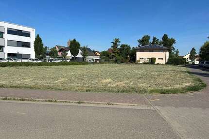Grundstück zu verkaufen in Hochdorf-Assenheim 420.000,00 € 637 m²