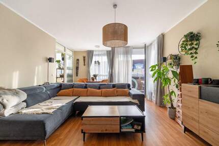 Wohnen am Wasser - Lichtdurchflutete 2-Zimmer-Wohnung mit Balkon und Aufzug - Hennigsdorf