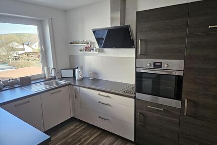 Großzügige 4-Zimmer-Wohnung mit Balkon - Hirschau
