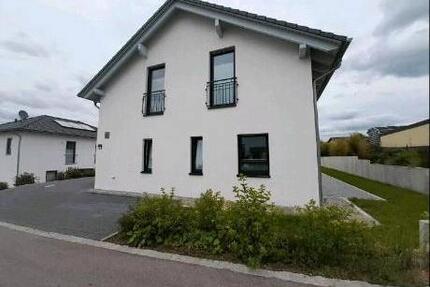 EINFAMILIENHAUS BJ. 2019, KFW 55 MIT LUKRATIVER RENDITE ! - Schorndorf