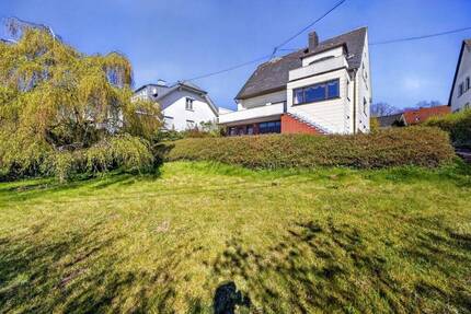Ehrang-Heide: Großzügiges Einfamilienhaus mit Traumblick! - Trier