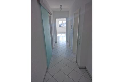 2 Zimmerwohnung mit gehobener Ausstattung - Wölfersheim