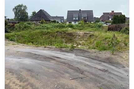 HIER KÖNNTE IHR NEUES ZUHAUSE ENTSTEHEN - Holm