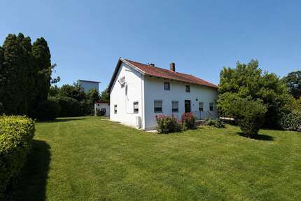 Haus zum Kaufen in Eichendorf 195.000,00 € 136 m²