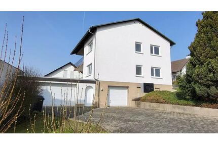 Haus zu Mieten - 1.600,00&nbsp;EUR Kaltmiete, ca.&nbsp; 162,00&nbsp;m&sup2; in Aßlar (PLZ: 35614)