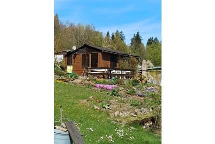 Kleingarten mit Gartenlaube - 1.000,00&nbsp;EUR Kaltmiete, ca.&nbsp; 0,00&nbsp;m&sup2; in Suhl (PLZ: 98527)