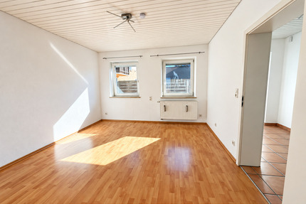 Wohnung zum Mieten in Erharting 700,00 € 63.71 m²