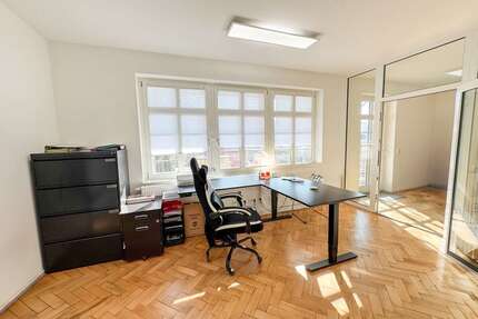 Büro in SchwarzenbergErzgebirge 570,00 € 64.03 m² - Schwarzenberg/Erzgebirge