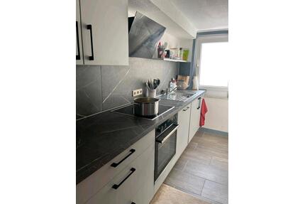 2 Zimmer Wohnung zu vermieten - 400,00&nbsp;EUR Kaltmiete, ca.&nbsp; 50,00&nbsp;m&sup2; in Alpirsbach (PLZ: 72275)