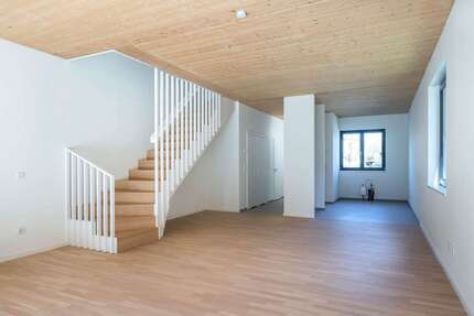 Haus zum Mieten in Berlin 3.700,00 € 166 m²