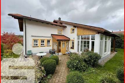 Haus zum Kaufen in Haidmühle 299.000,00 € 201 m²