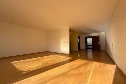 Charmantes Reihenmittelhaus mit Südgarten und TG-Stellplatz in Mannheim-Rheinau