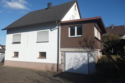 Haus zu vermieten, mit Garten, Garage, BalkonTerasse - Dellfeld
