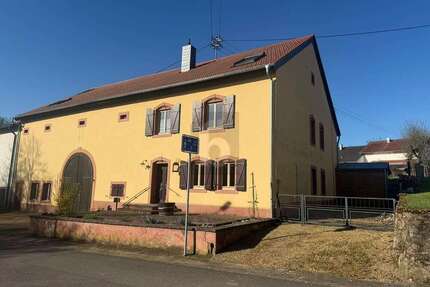 Haus zum Kaufen in Rehlingen-Siersburg 449.000,00 € 400 m²