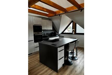 hochwertig sanierte 5-Raum-Wohnung mit viel Charme - Schwallungen