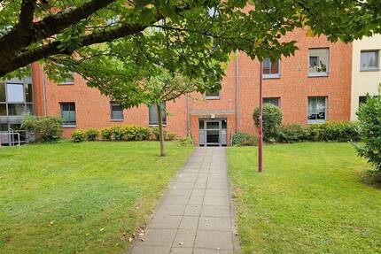 Provisionsfrei - 3-Zimmer-Eigentumswohnung mit Balkon - Rostock Südstadt