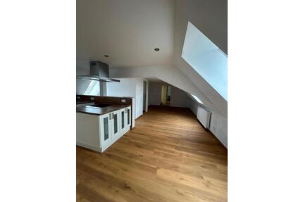 Traumhafte 3 Zimmer- DG- Wohnung Neubau bezugsfertig - An der Schmücke