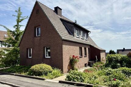 Fröndenberg: Freistehendes Wohnhaus in Top-Lage - Exklusives Familienparadies in ruhiger Sackgasse! - Fröndenberg/Ruhr