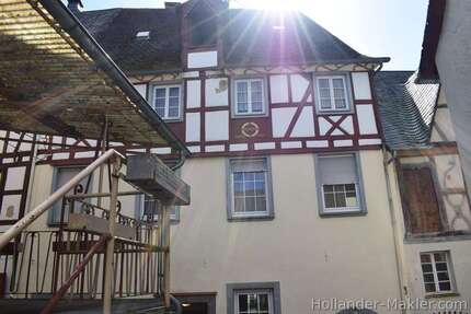 Haus zum Kaufen in Mesenich 79.000,00 € 171 m²