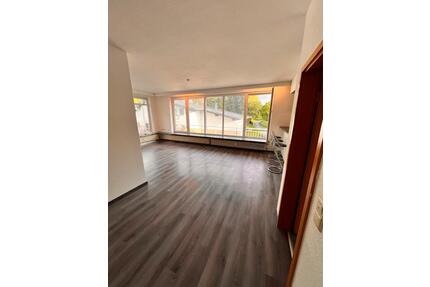 Moderne 1,5-Zimmer-Wohnung, 61 m² großer Balkon in Erbach
