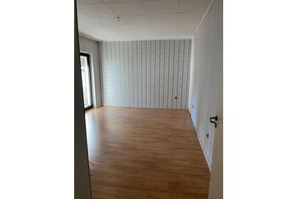 ruhige 3 ZKB Wohnung mit Balkon und EBK in Wiebelskirchen - Neunkirchen Heinitz