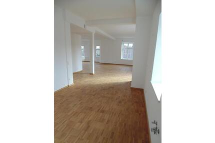 Großzügige 4-Zimmer-Wohnung mit großer Terrasse in zentraler Lage - Donaueschingen