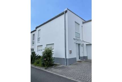 Haus zum Mieten in Kaiserslautern 2.250,00 € 197 m²