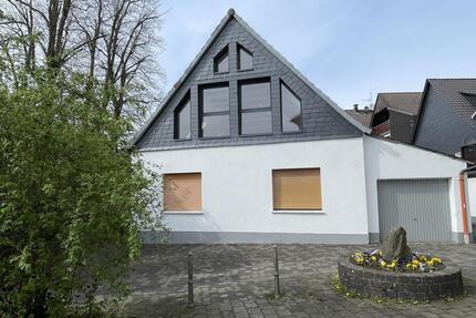 Stilvoll wohnen mit besonderem Charakter - Einfamilienhaus - Garage - Terrasse - - Breckerfeld