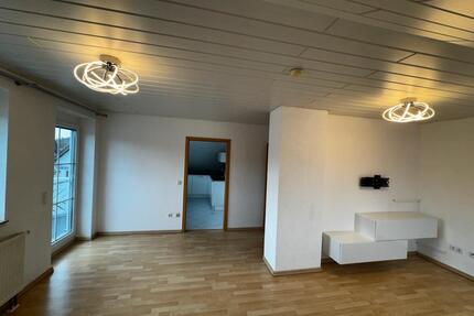 Attraktive Dachgeschoss Wohnung - Oberrot