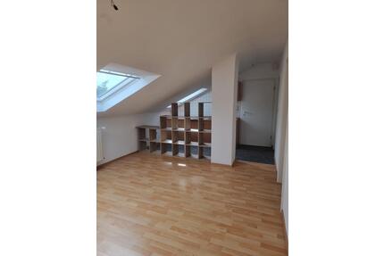 Helle 1,5 Zimmer Wohnung in Ebelsbach