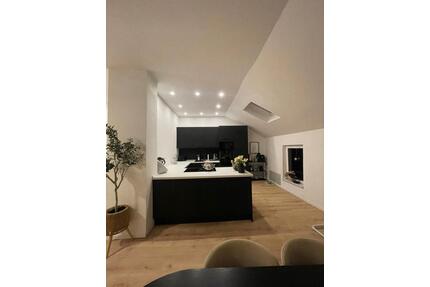 Exklusiv! 4-Zimmer-Wohnung mit Privatgarten - kernsaniert! - Hamburg Harburg