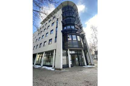 Büro in Ludwigshafen 2.811,38 € 267.75 m²