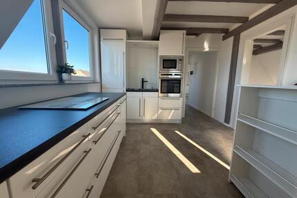 Helle 2-Zimmer-altbau-Wohnung mit EBK in Hennef - Hennef (Sieg)